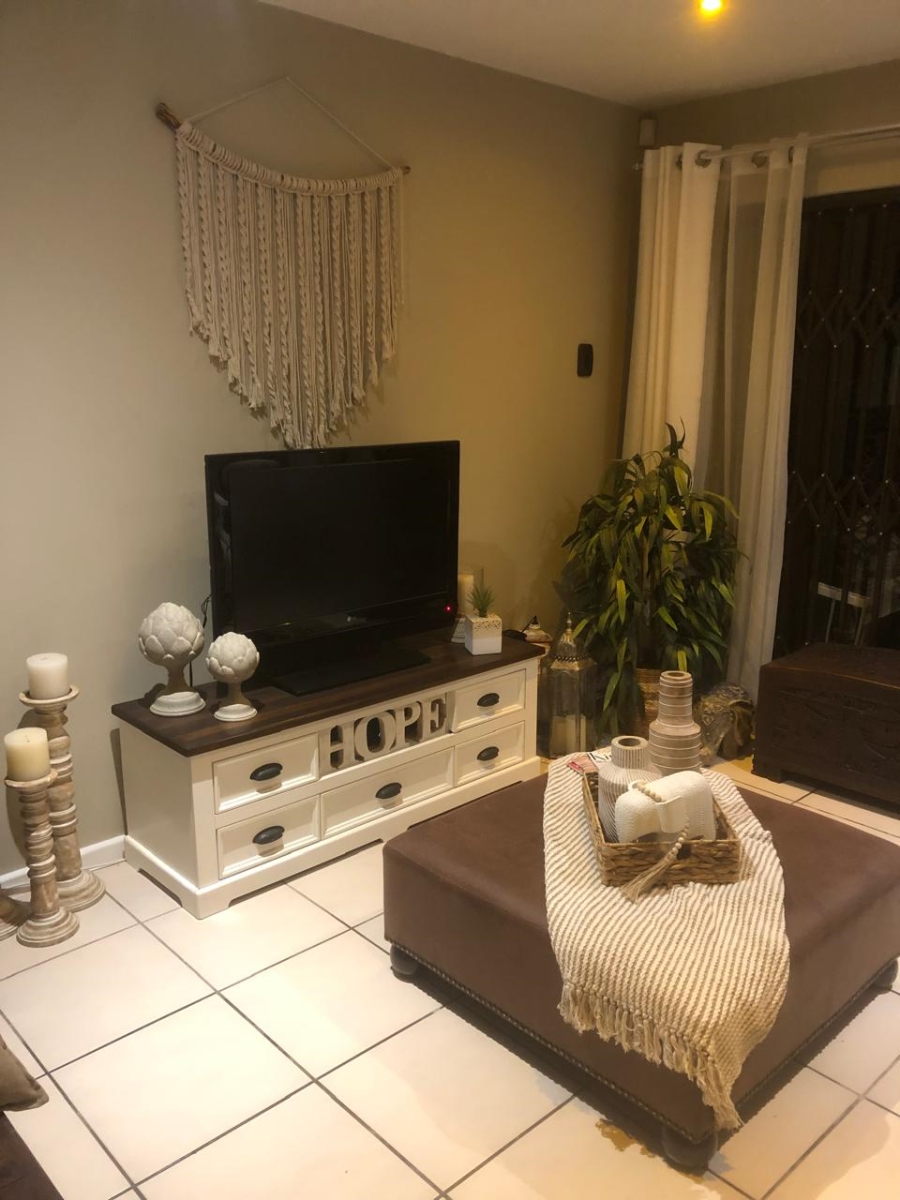2 Bedroom Property for Sale in Sherwood Eastern Cape